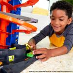 Hot Wheels, City Mega Garage, Twist Playset con Ascensore a Spirale e Oltre 60 Posti Auto, Include 1 Macchinina, GTT95