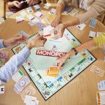 Monopoly Classico, gioco da tavolo per famiglie e bambini dagli 8 anni in su