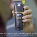 Gel antiscivolo, anti sudore, grip per mani sempre asciutte per una maggiore aderenza, trasparente, senza aloni, antibatterico, senza parabeni e petrolati, vegano