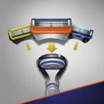 Gillette Fusion 5 Rasoio Uomo + 11 Lamette di Ricambio, Rasatura Confortevole