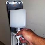 Planteur et distributeur de savon gris automatiques