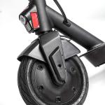 Ducati PRO-II, Scooter électrique, 15 Kg, Moteur Brushless 350W, Autonomie jusqu'à 25 Km, Pneus Tubeless 10", Charge Max 100 Kg