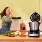 Robot da cucina multifunzione Mambo Touch 1600 W, 37 funzioni, touch TFT, ricettario integrato, 3.3 litri, APP, bilancia e caraffa in acciaio inox