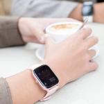 Smartwatch quadrato, curved glass, con cardiofrequenzimetro e monitoraggio della pressione