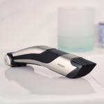 Philips 7000 Serie, Körperenthaarungsgerät für Männer, Wet&Dry, verstellbare Kämme 3-11 mm, 4D-Kopf, Laufzeit bis zu 80 min