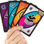 UNO FLIP! Il mitico gioco di carte per tutta la famiglia, in nuova elettrizzante variante, con il mazzo fronte retro e una carta speciale FLIP